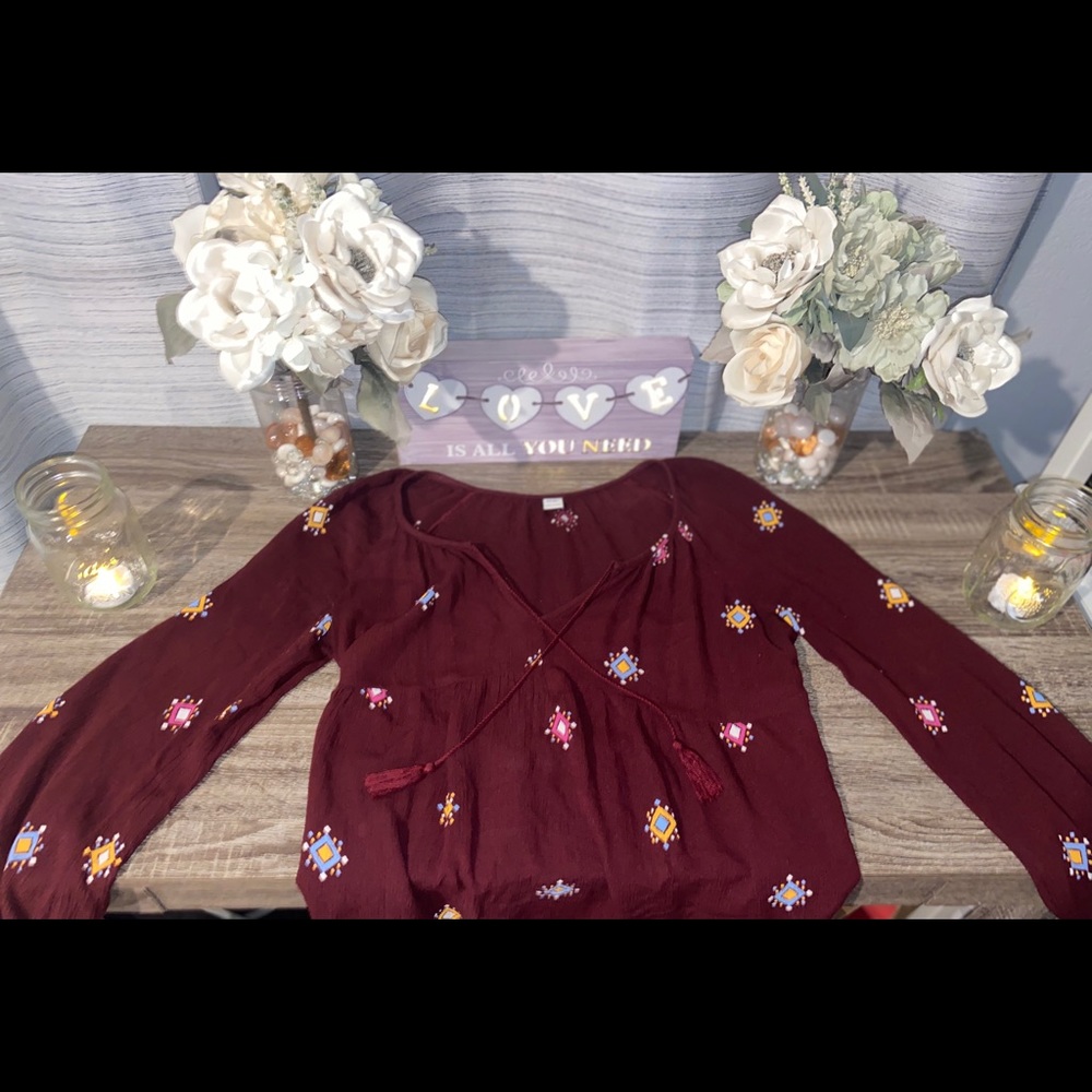 Burgundy pattern long sleeve top